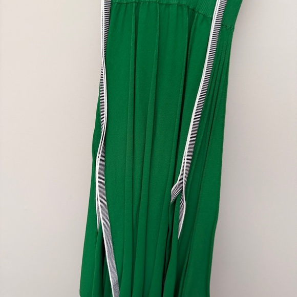 CEDRIC CHARLIER Green Pleated Dress with White Trim SIZE 4 - Picture 2 of 5